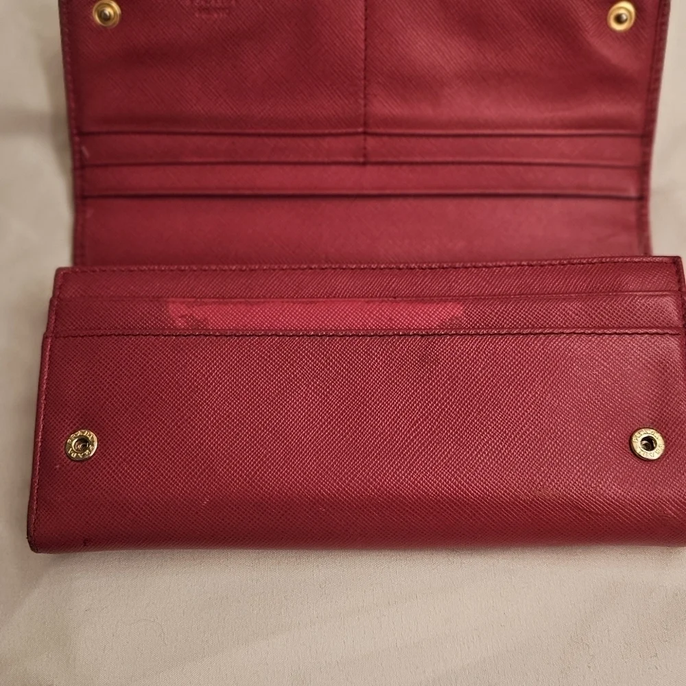 Prada Nero Red Saffiano Crossgrain Leather Long Wallet Gold Hardware Zipper